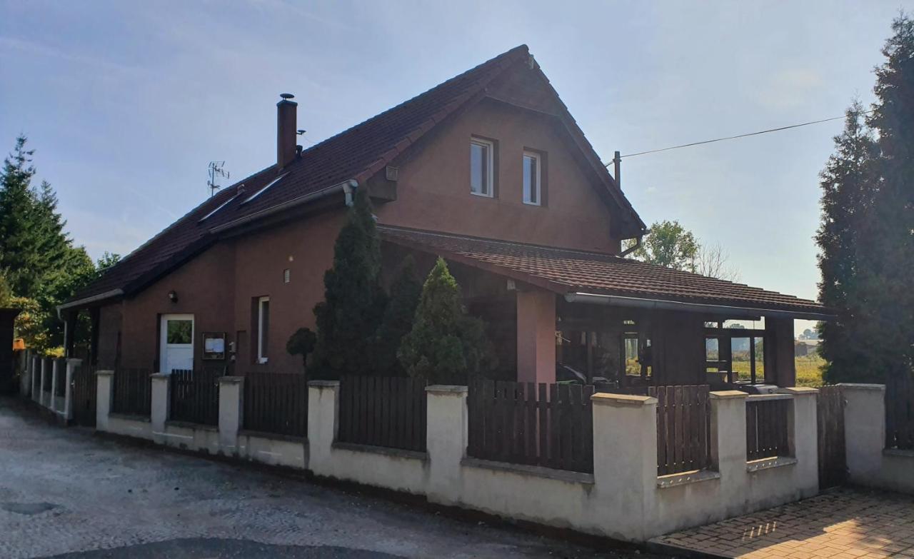 Apartman V Blizkosti Mesta Štětí מראה חיצוני תמונה